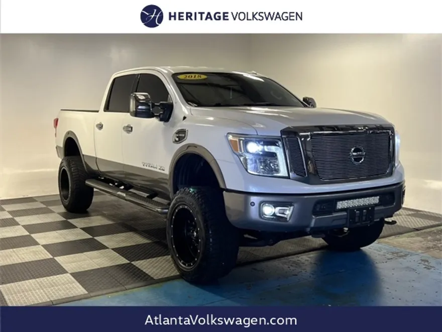 2018 Nissan Titan Platinum Reserve photo 1