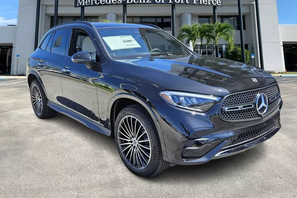 2025 Mercedes Benz GLC 300 photo 1