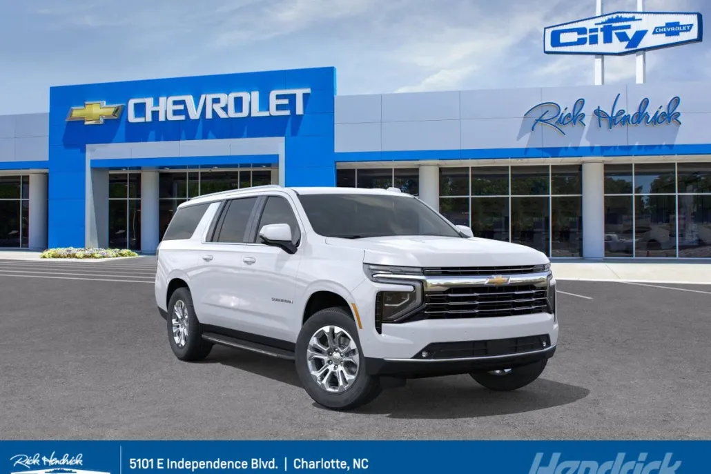 2025 Chevrolet Suburban LT photo 1