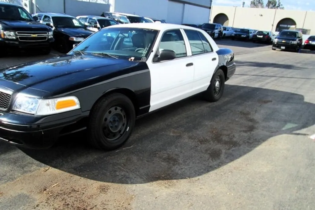 2011 Ford Crown Victoria Police Interceptor photo 1