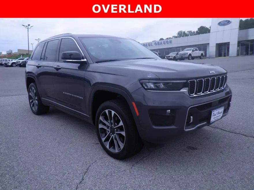 2023 Jeep Grand Cherokee Overland photo 1