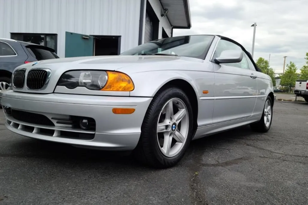2002 Bmw 325Ci 3-Series photo 1