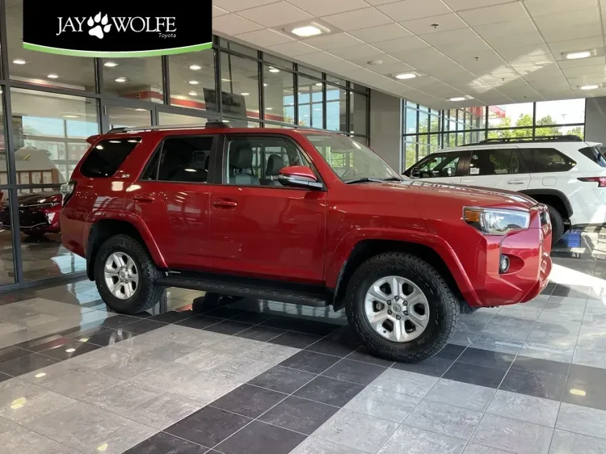 2024 Toyota 4Runner SR5 Premium photo 1