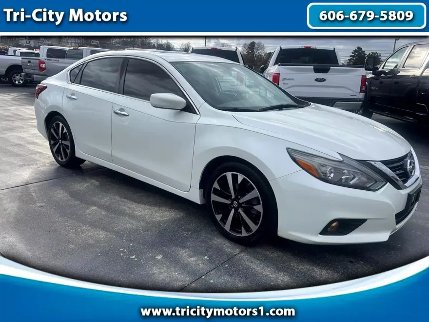 2018 Nissan Altima 2.5 SR photo 1