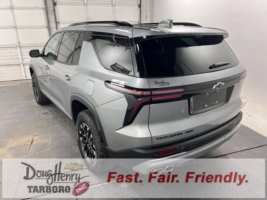 2026 Chevrolet Traverse Z71 photo 1