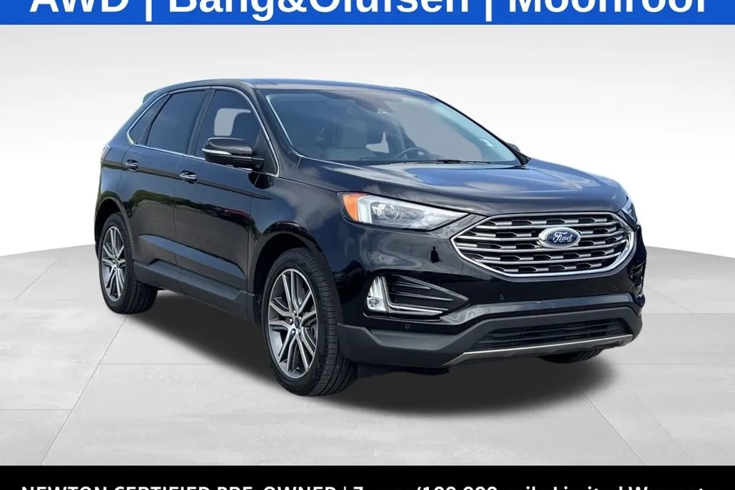 2022 Ford Edge Titanium photo 1