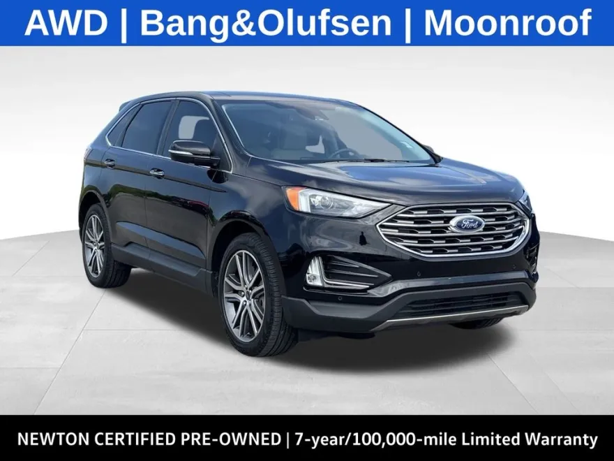 2022 Ford Edge Titanium photo 1