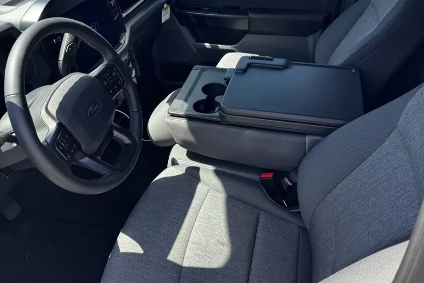 2025 Ford F-150 XL photo 1