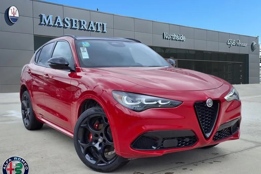 2025 Alfa Romeo Stelvio Tributo Italiano photo 1