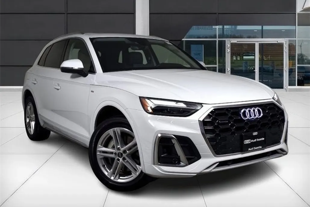 2024 Audi Q5 S line Premium Plus photo 1