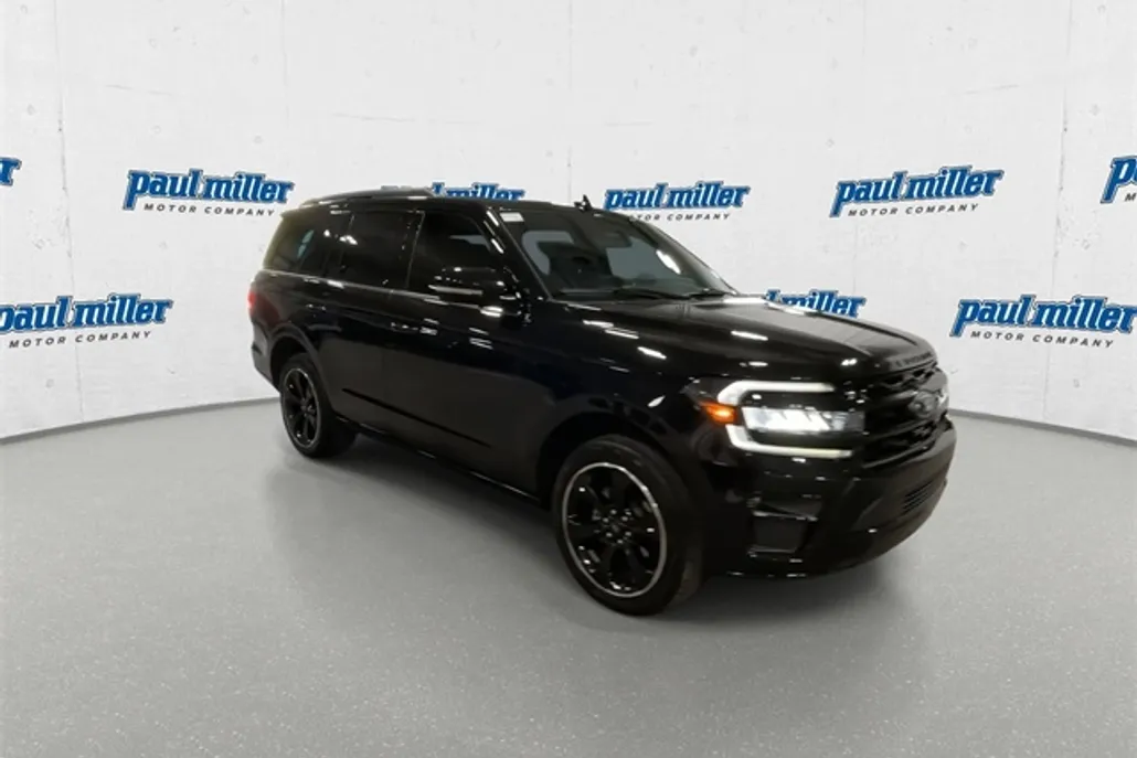 2024 Ford Expedition Limited photo 1