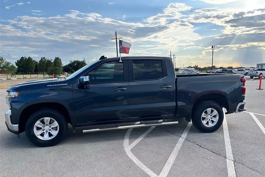 2020 Chevrolet Silverado 1500 LT photo 1