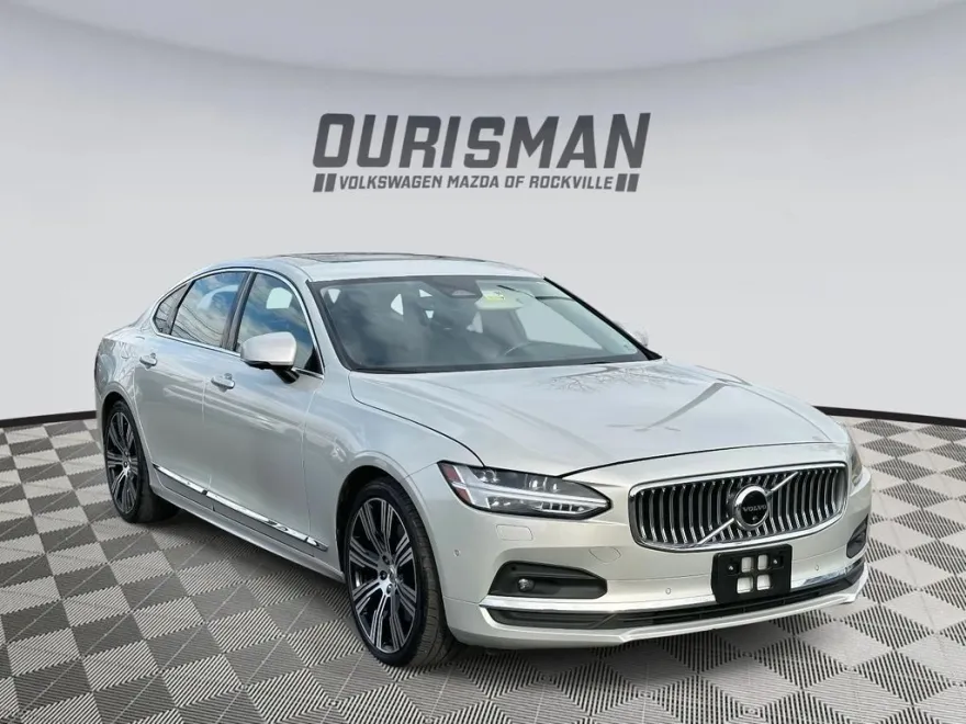 2022 Volvo S90 Inscription photo 1