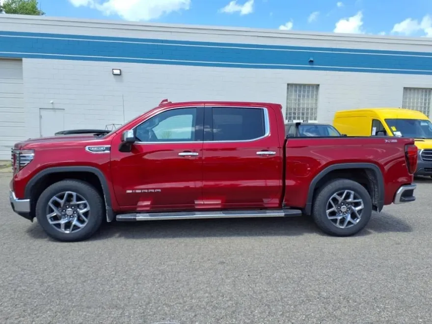 2022 Gmc Sierra 1500 SLT photo 1