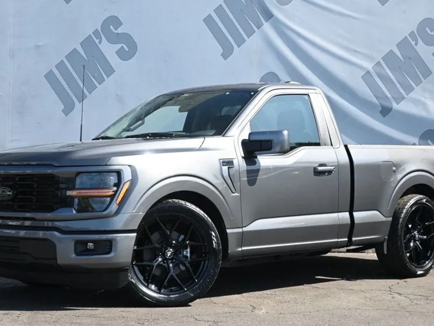 2025 Ford F-150 XL photo 1