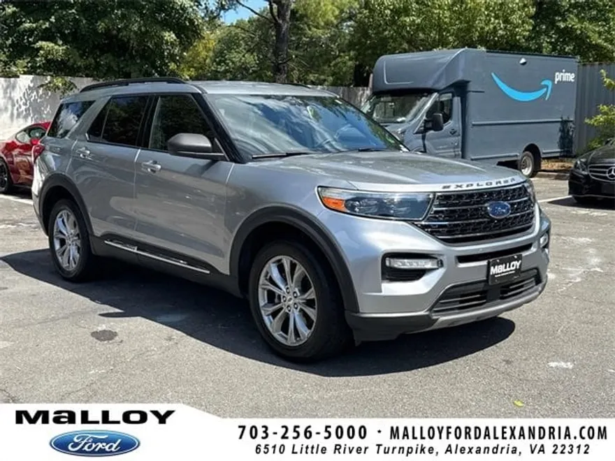 2020 Ford Explorer XLT photo 1
