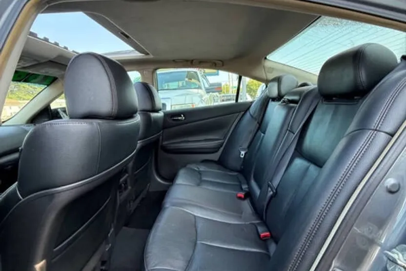 2014 Nissan Maxima SV photo 1