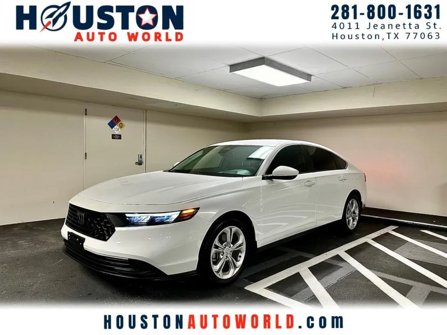 2024 Honda Accord LX photo 1