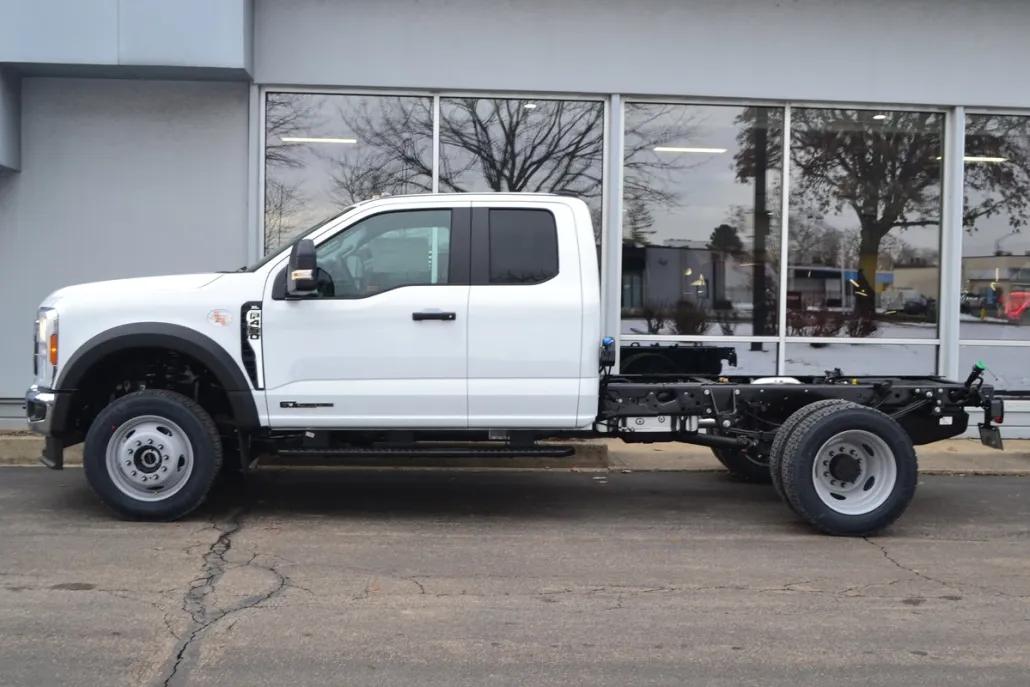 2025 Ford F-450 XL photo 1