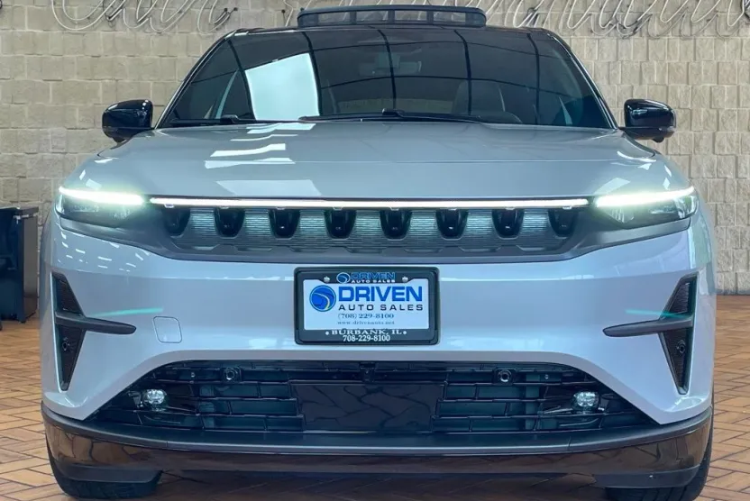 2025 Jeep Wagoneer S Limited photo 1