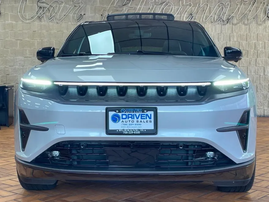 2025 Jeep Wagoneer S Limited photo 1