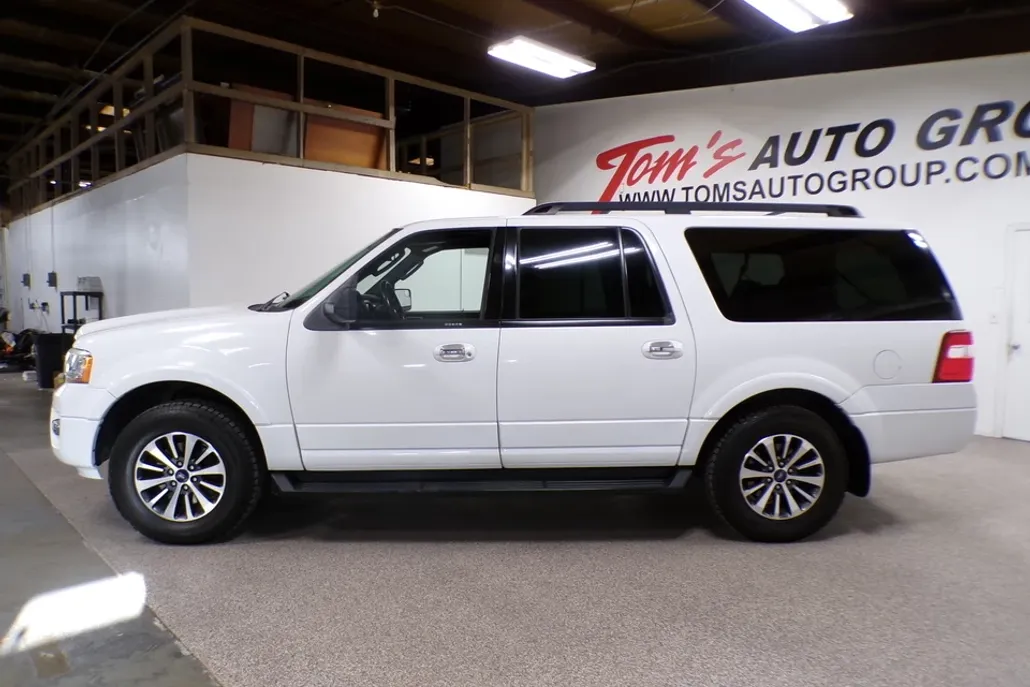 2016 Ford Expedition EL XLT photo 1
