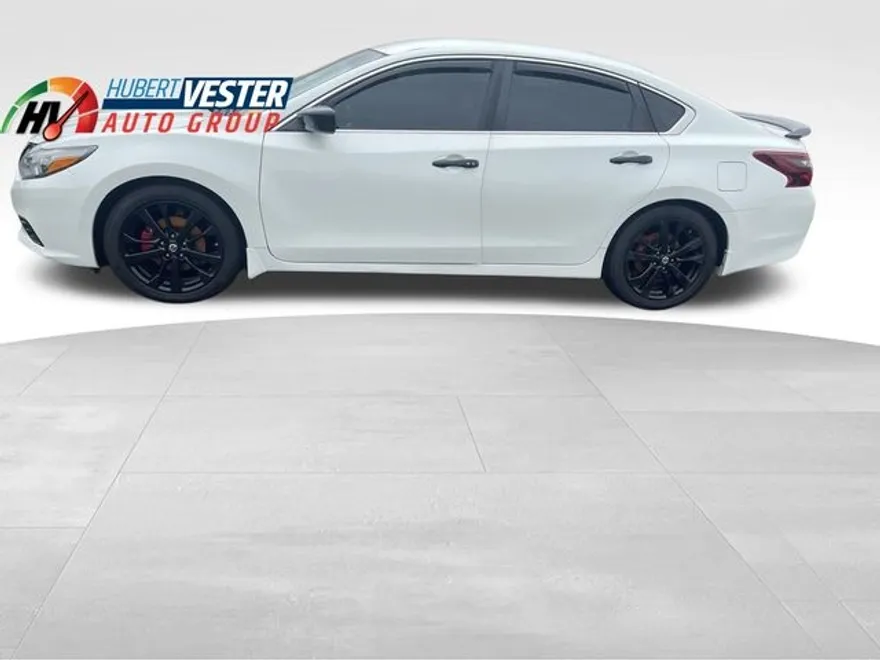 2018 Nissan Altima 2.5 SR photo 1