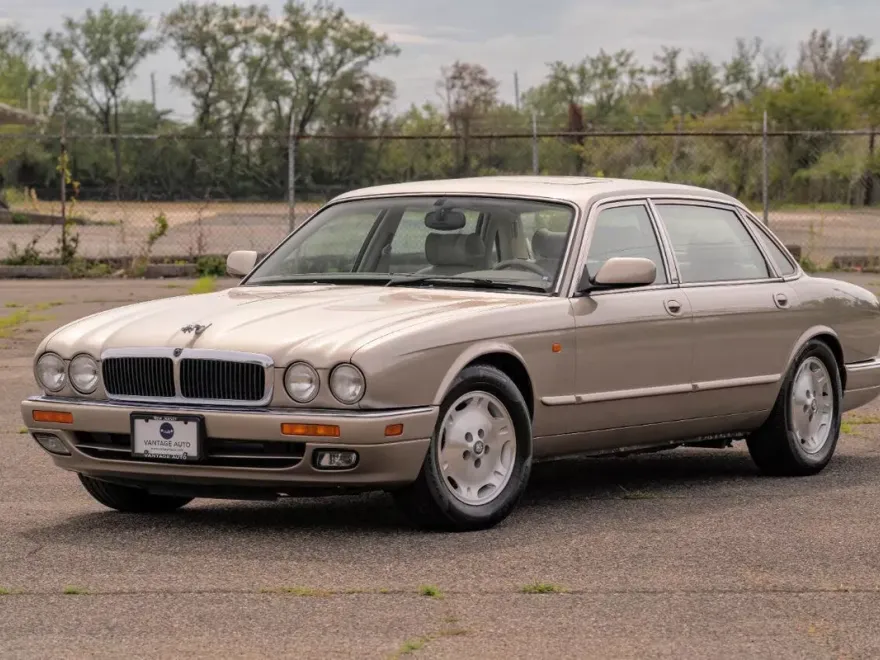 1997 Jaguar XJ L photo 1