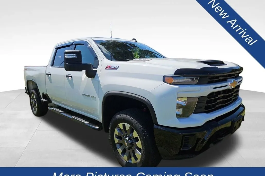 2024 Chevrolet Silverado 2500HD Custom photo 1