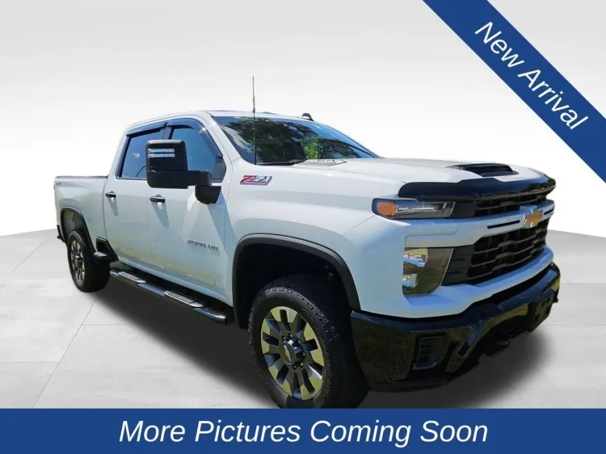 2024 Chevrolet Silverado 2500HD Custom photo 1