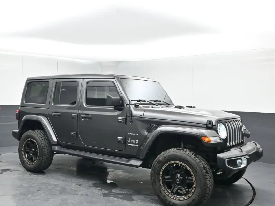 2021 Jeep Wrangler Unlimited Sahara photo 1