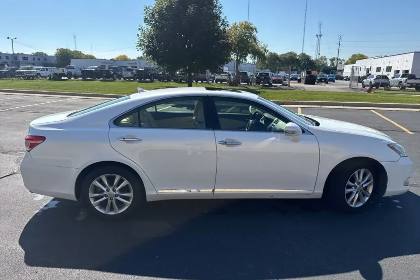 2012 Lexus ES 350 photo 1