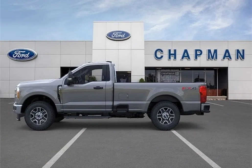 2025 Ford F-350 XLT photo 1