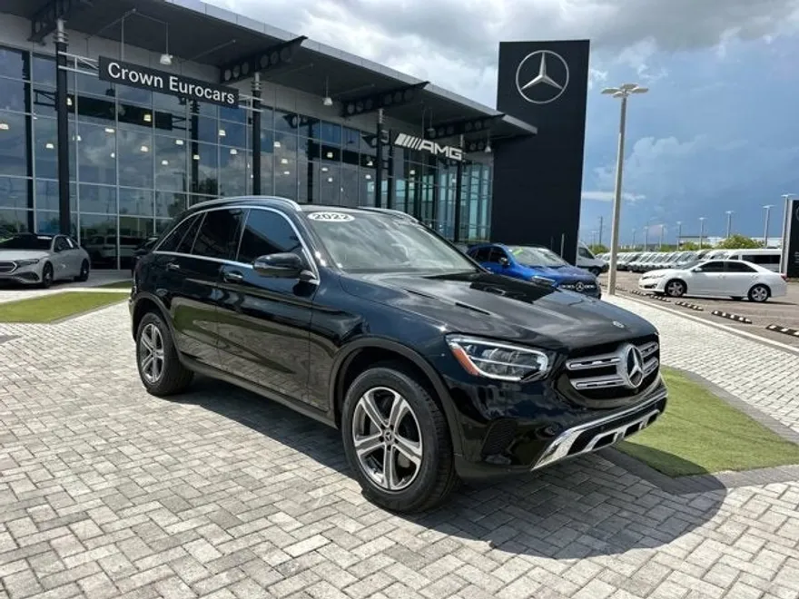 2022 Mercedes Benz GLC 300 photo 1