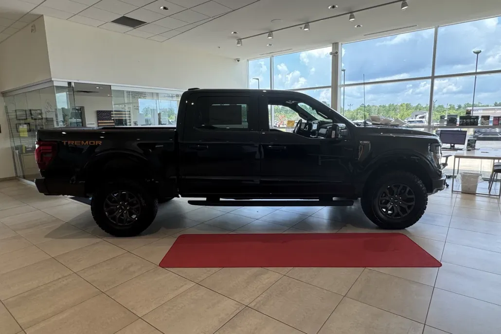 2025 Ford F-150 Tremor photo 1