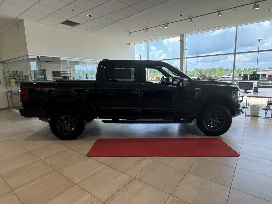 2025 Ford F-150 Tremor photo 1