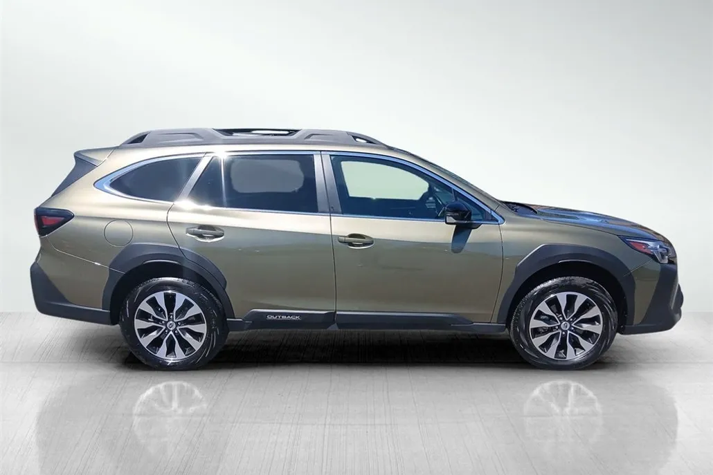 2025 Subaru Outback Limited photo 1