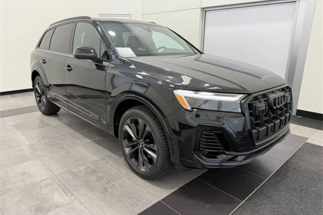 2025 Audi Q7 55 Premium Plus photo 1