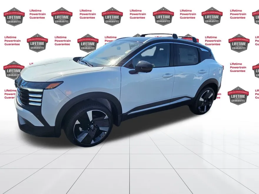 2026 Nissan Kicks SR photo 1