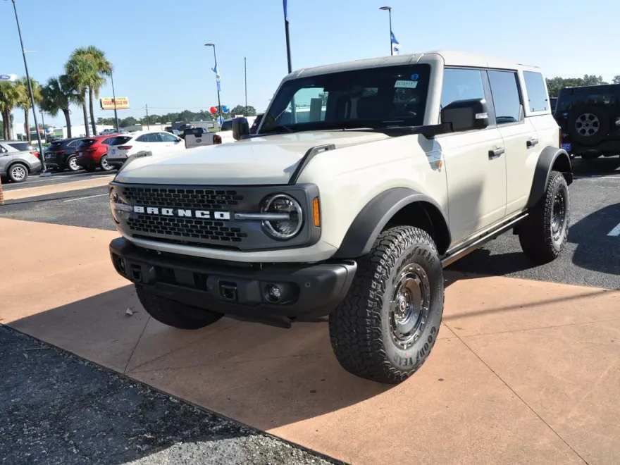 2025 Ford Bronco Badlands photo 1