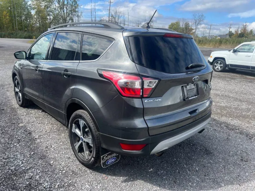 2018 Ford Escape SEL photo 1