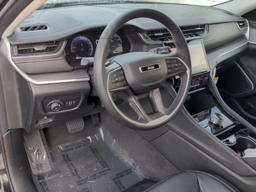 2021 Jeep Grand Cherokee Limited photo 1
