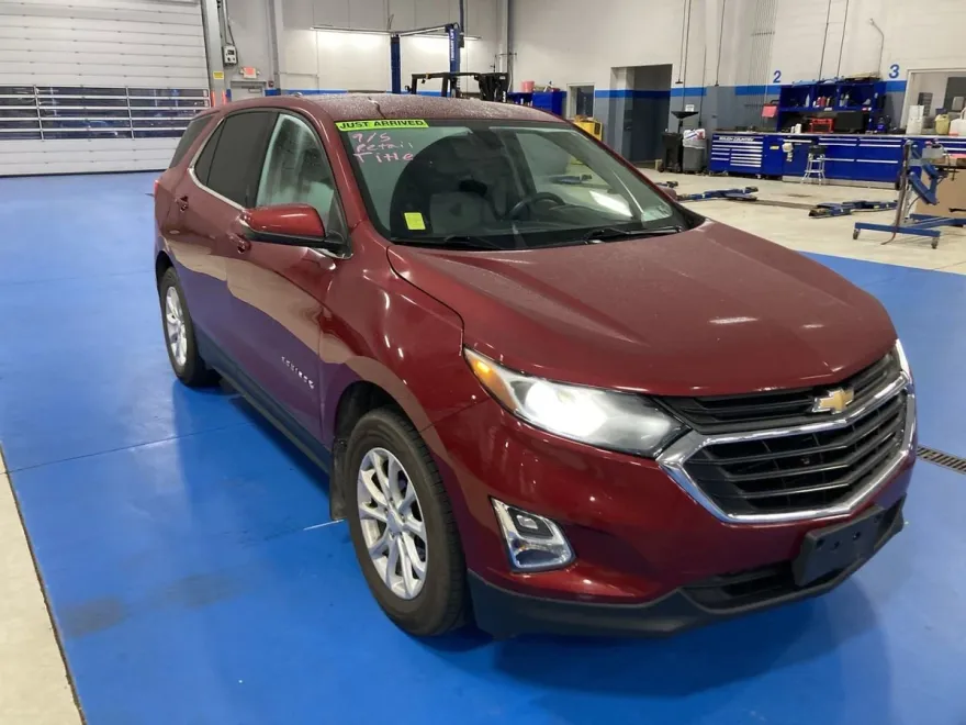 2019 Chevrolet Equinox LT photo 1