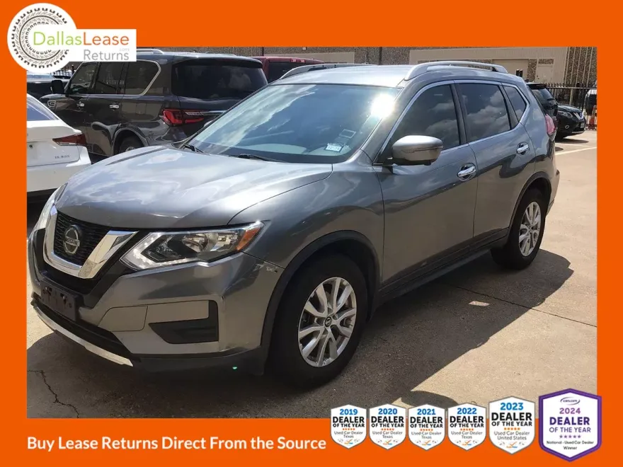 2018 Nissan Rogue SV photo 1