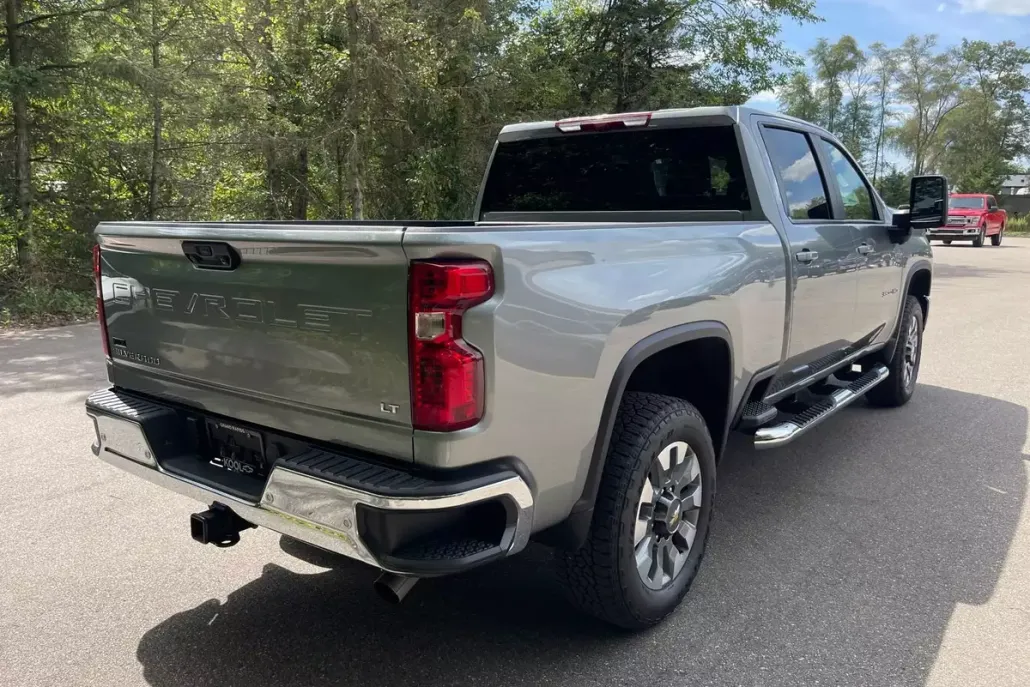 2024 Chevrolet Silverado 3500HD LT photo 1