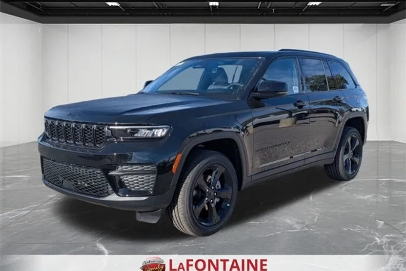 2025 Jeep Grand Cherokee Altitude photo 1