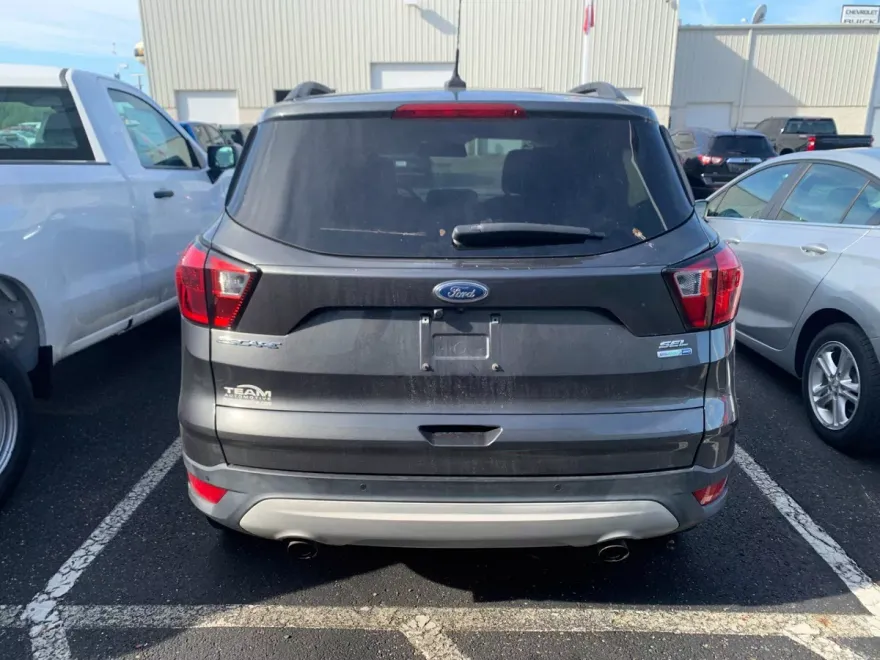 2019 Ford Escape SEL photo 1