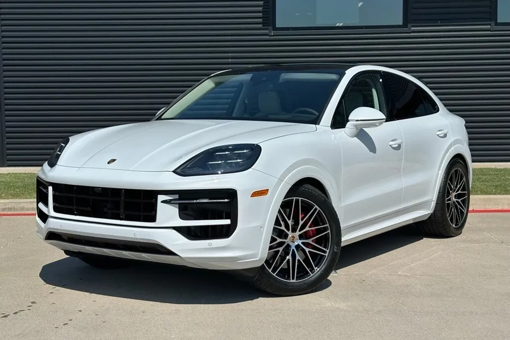 2026 Porsche Cayenne S Coupe photo 1