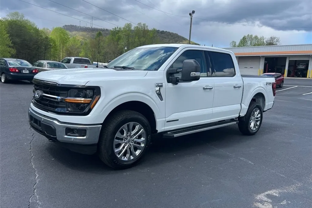 2025 Ford F-150 XLT photo 1