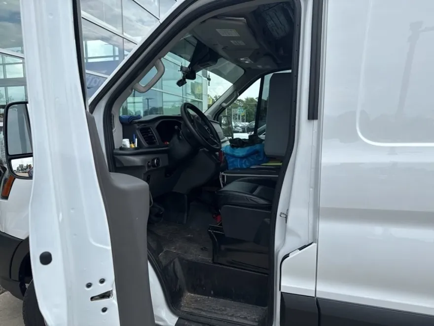 2024 Ford Transit photo 1